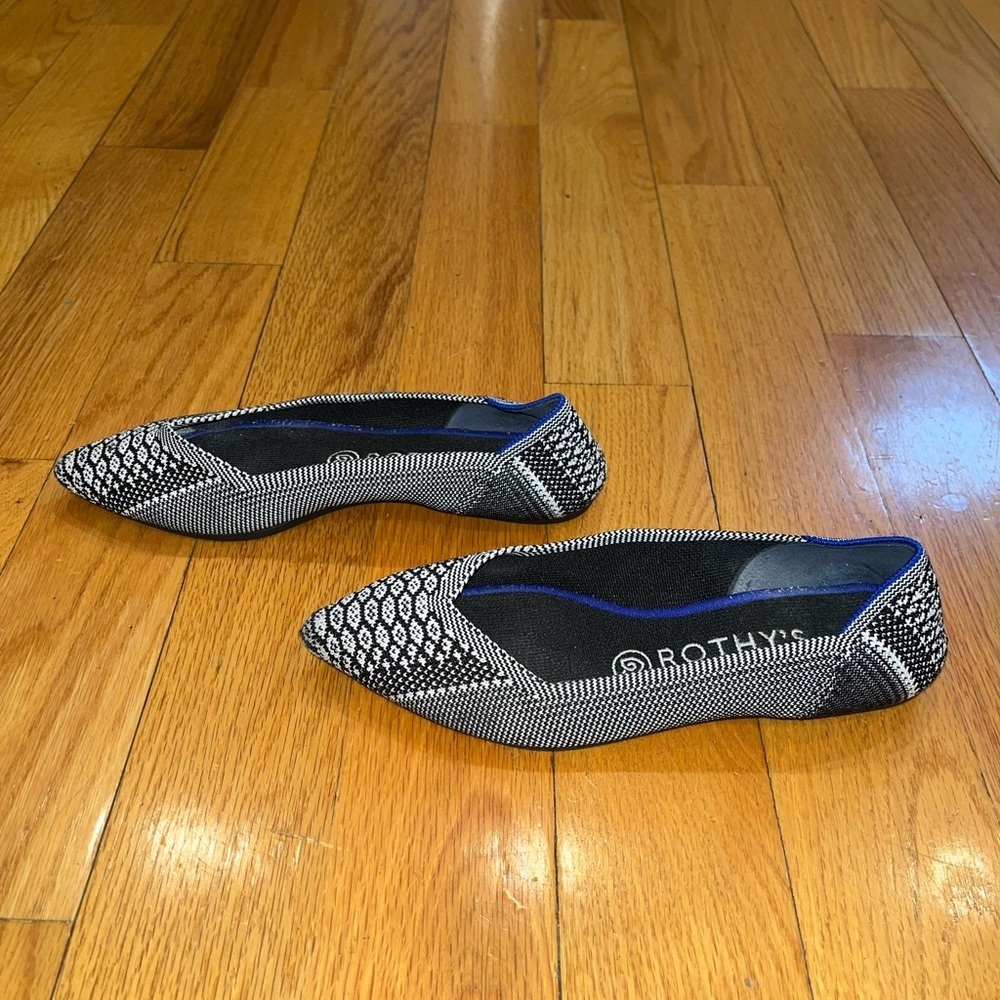 RARE Retired Rothy's The Point Python Flats- size 7.5 - Picture 5 of 6